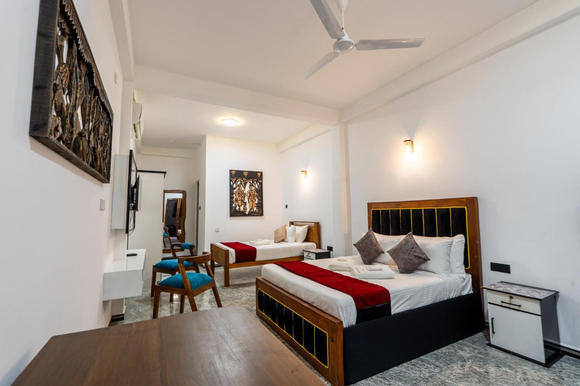 Golden Stars Hotel Dambulla Exterior photo